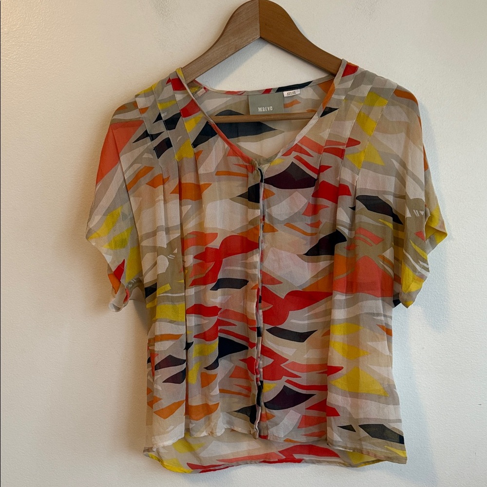 Preowned Women’s Sheer Size M Anthropologie Maeve Short sleeve blouse w/buttons